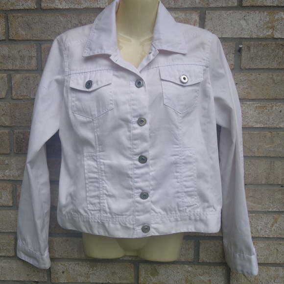 Baccini Jackets & Blazers - SIZE M.BACCINI WOMEN'S White Jean Jacket .